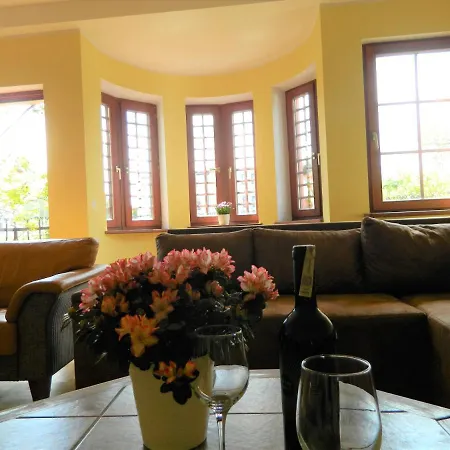 Dom Wypoczynkowy Rybnicka - * Gdynia