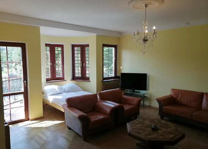 Dom Wypoczynkowy Rybnicka - * Gdynia